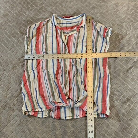 Old Navy Women S Shirt Blouse Casual Button Up Short Sleeve Colorful Lightweight - Picture 4 of 5
